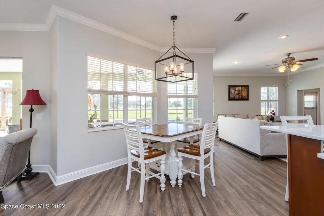 Photo of 2024 Windbrook Drive SE
