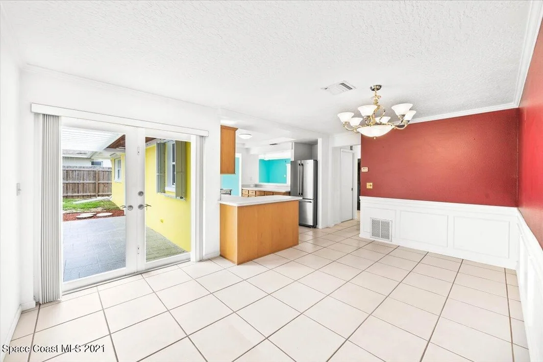 Photo of 320 Bahama Drive