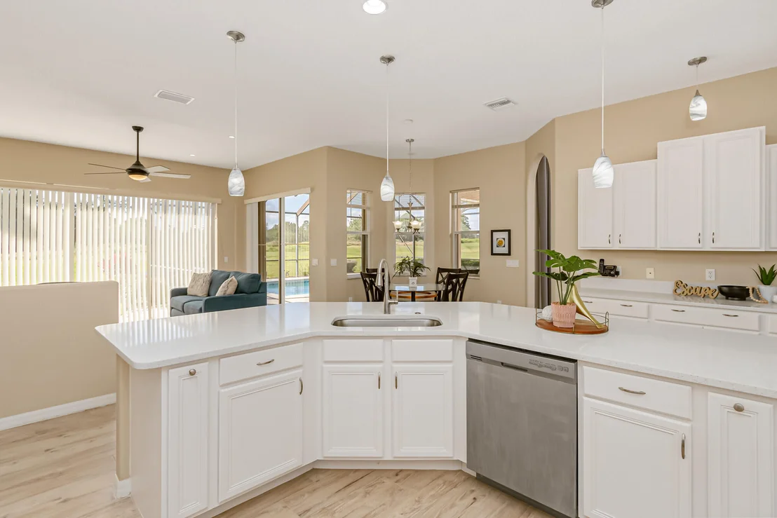 Photo of 2124 Windbrook Drive SE