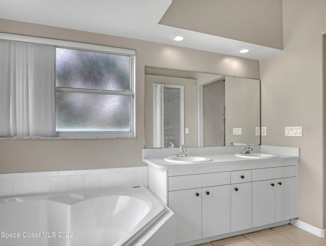 Photo of 8041 Bracken Lane