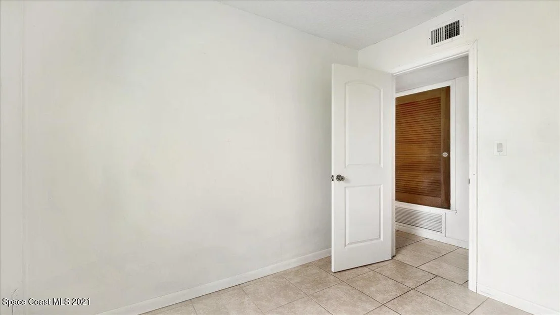Photo of 3061 Rowe Street NE