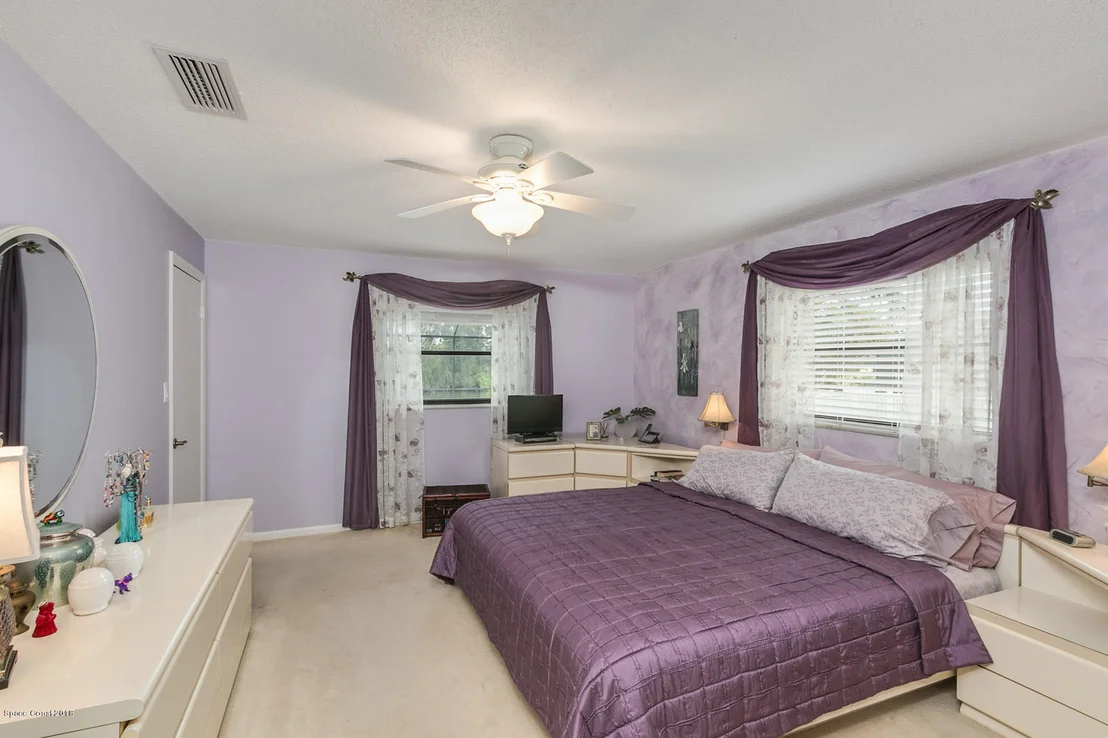 Photo of 449 Thrush Drive