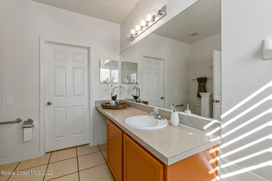 Photo of 801 Benton Drive