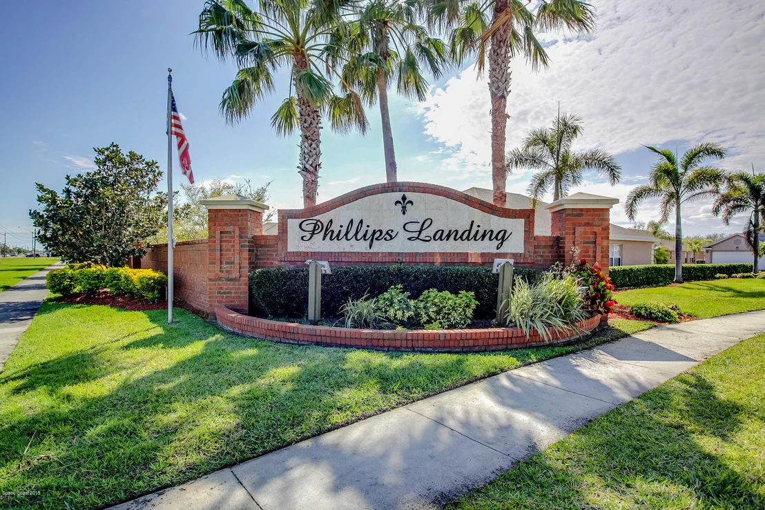 Photo of 1472 Hemingway Boulevard