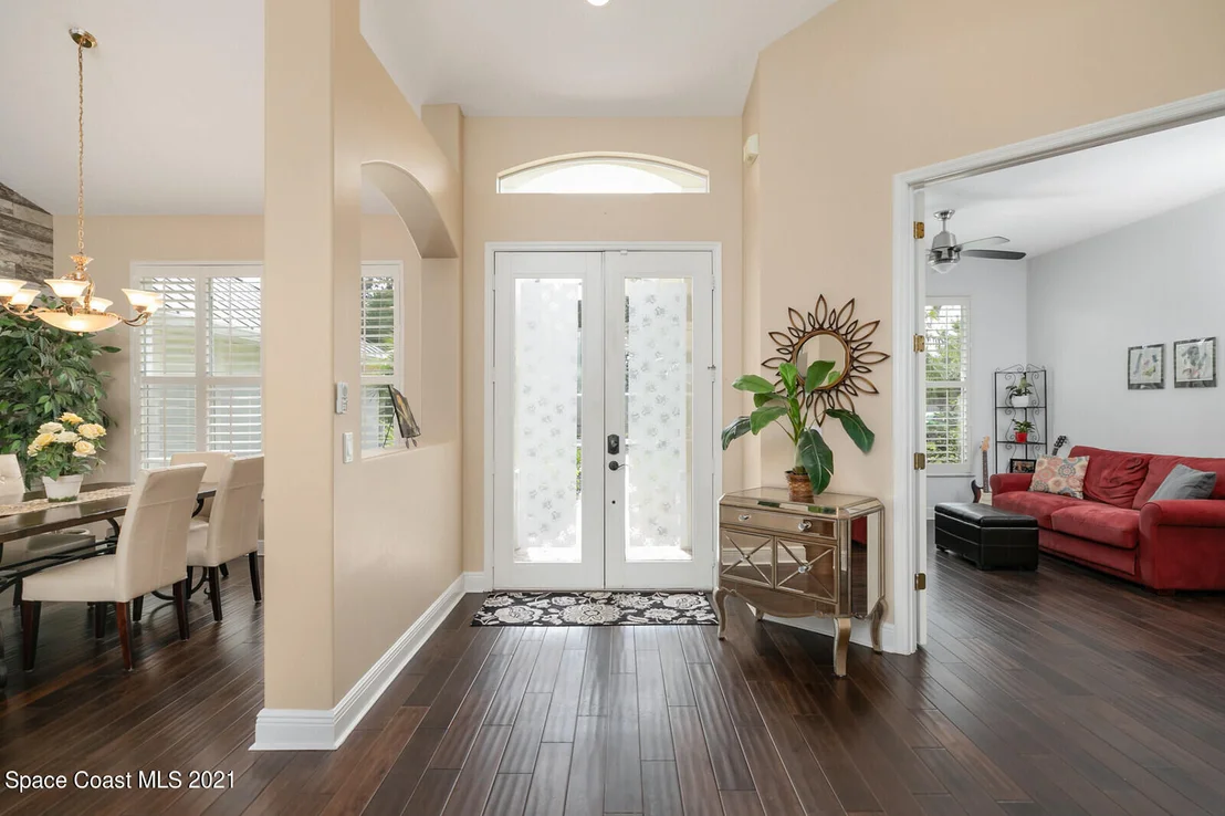 Photo of 800 Peregrine Drive