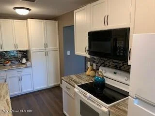 Photo of 1298 Hollywood Drive