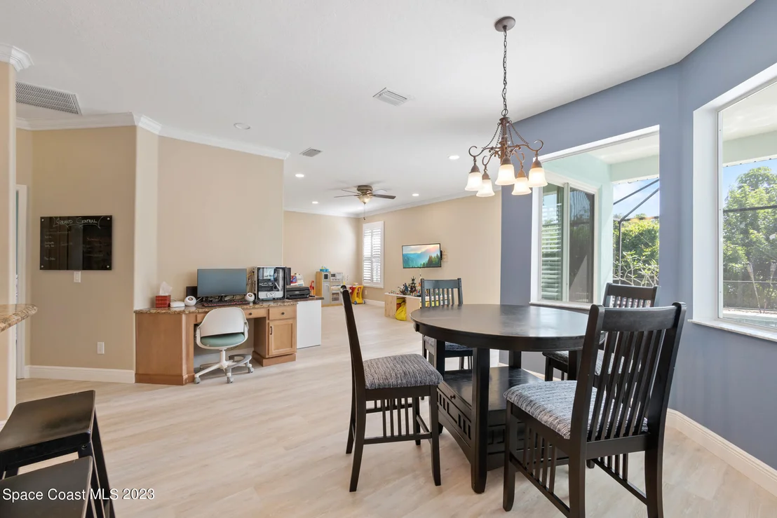 Photo of 5847 Arlington Circle