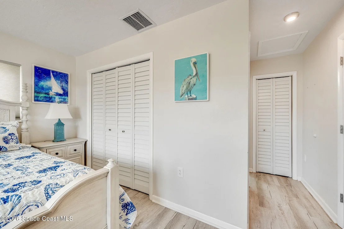 Photo of 452 Cardinal Drive