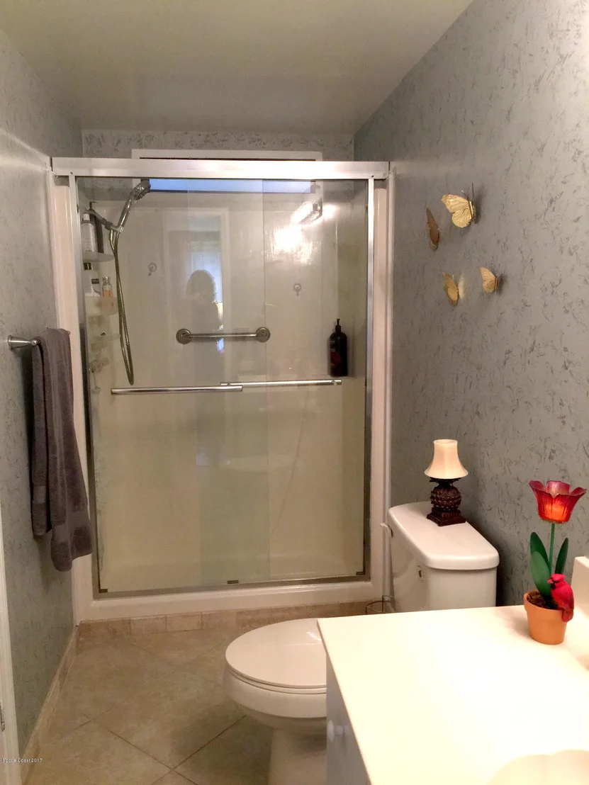 Photo of 2448 Coconut Palm Drive NE