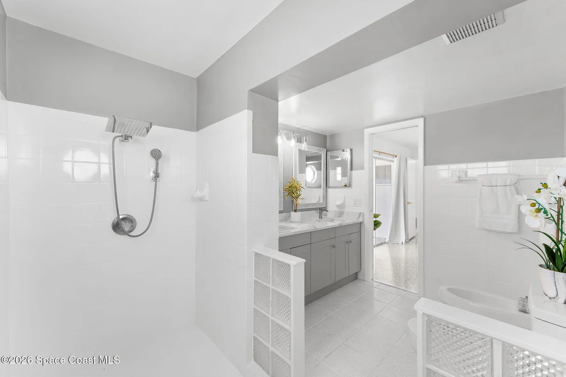 Photo of 462 Sandpiper Drive