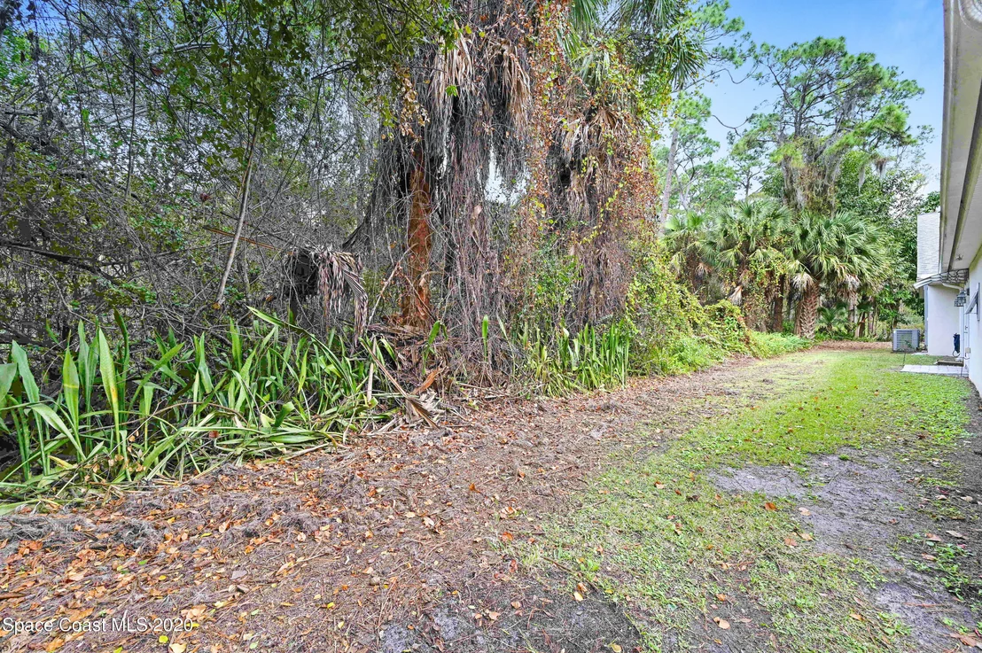 Photo of 6420 South Drive