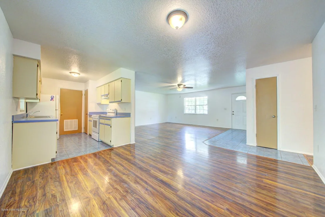 Photo of 723 Aurora Street