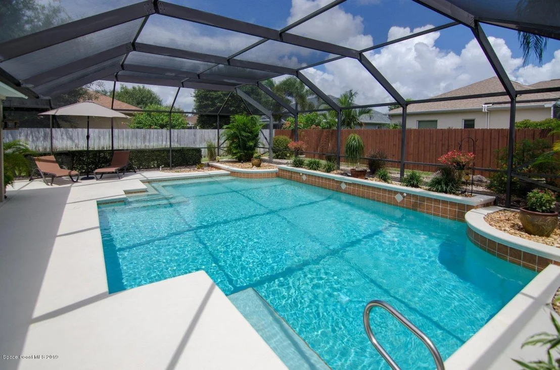 Photo of 5977 Newbury Circle