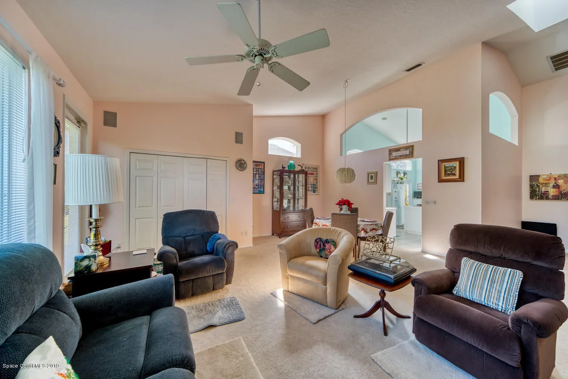 Photo of 527 Willis Way