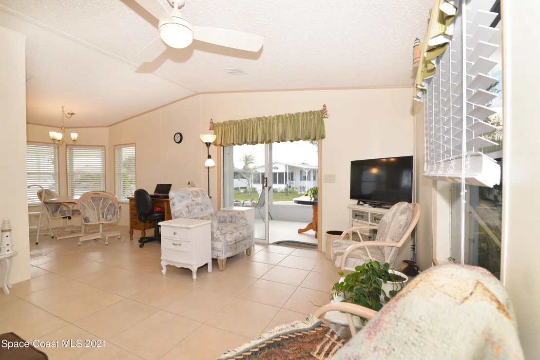 Photo of 7629 Chasta Road