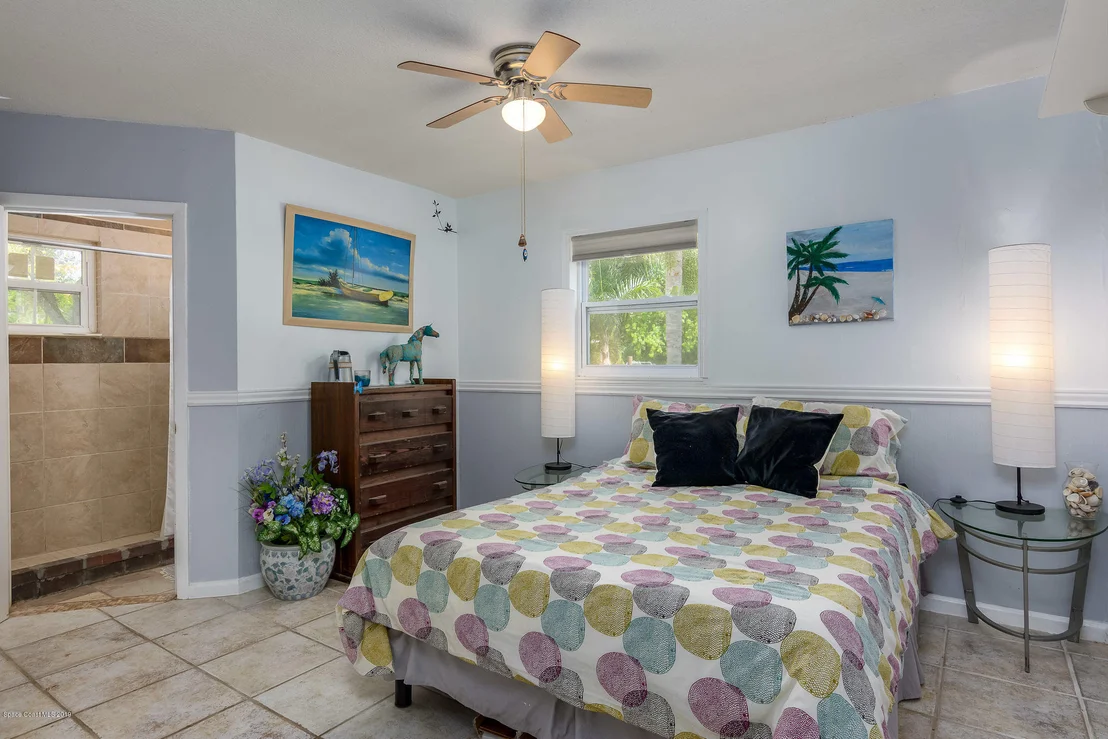 Photo of 1390 Hall Road