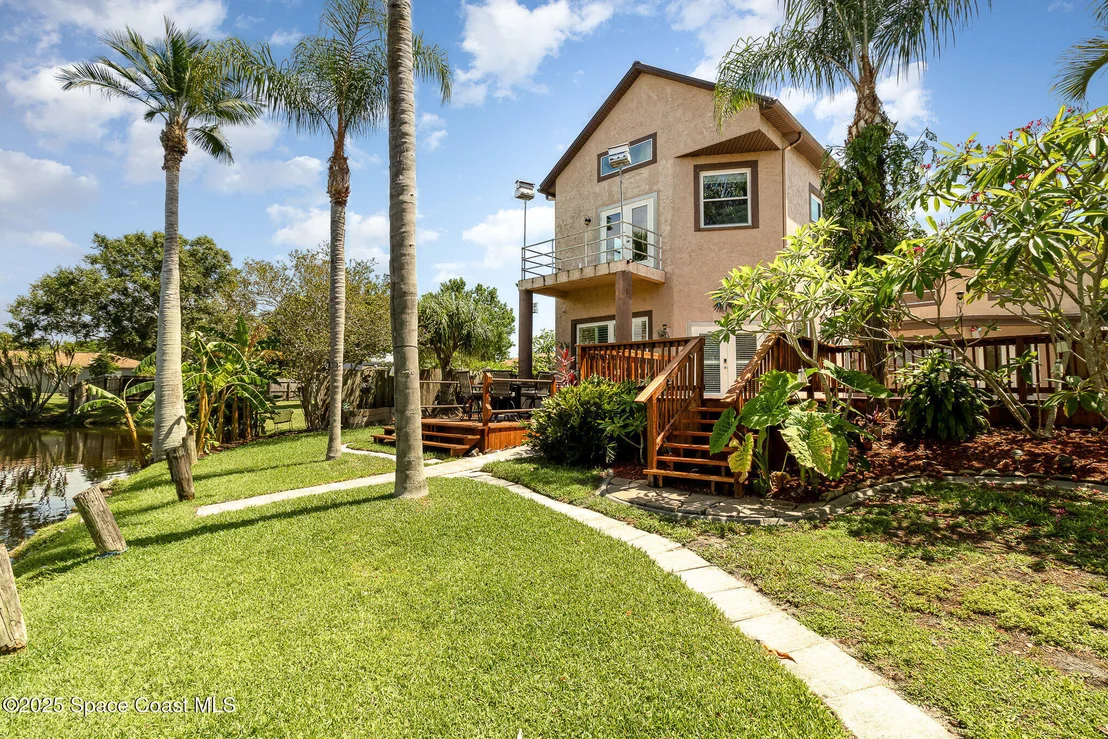 Photo of 2101 Lance Boulevard