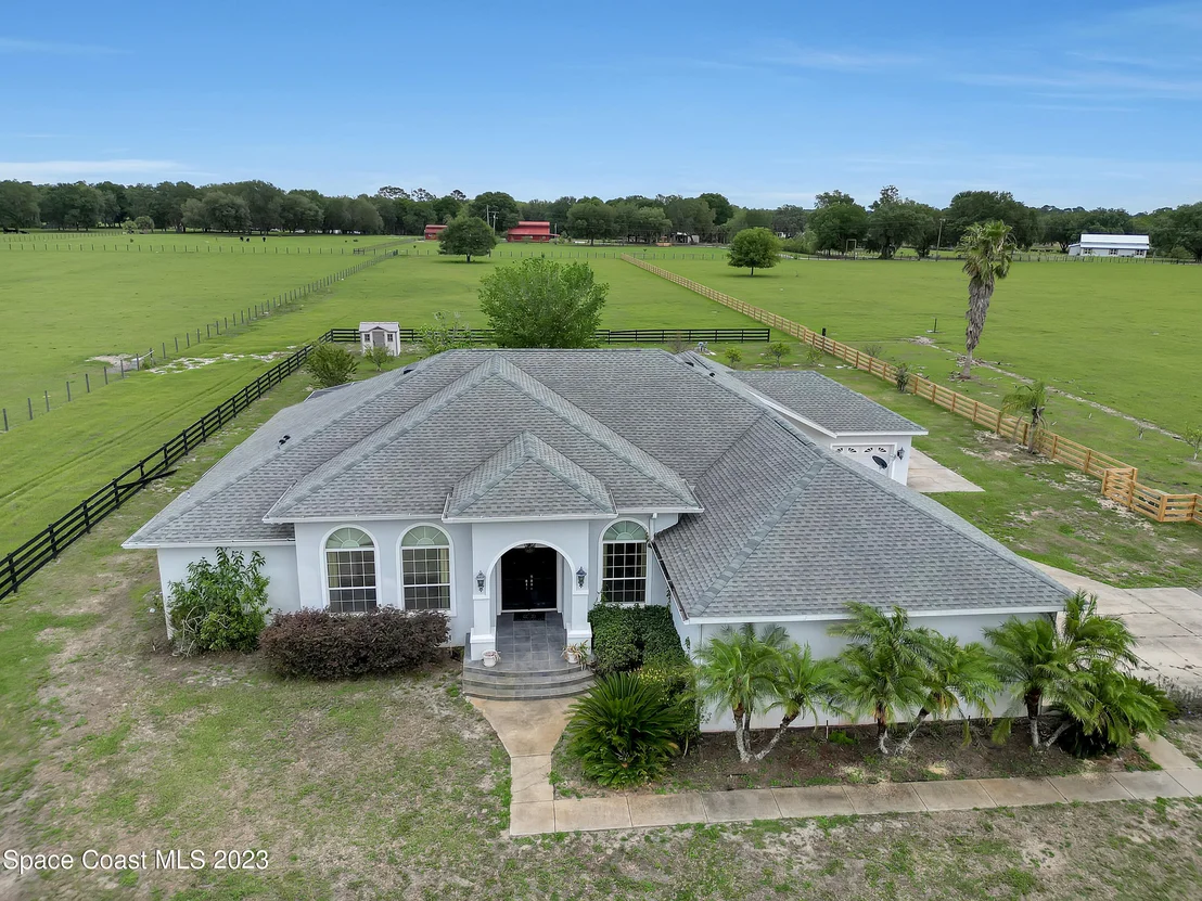 Photo of 15120 Peru Road