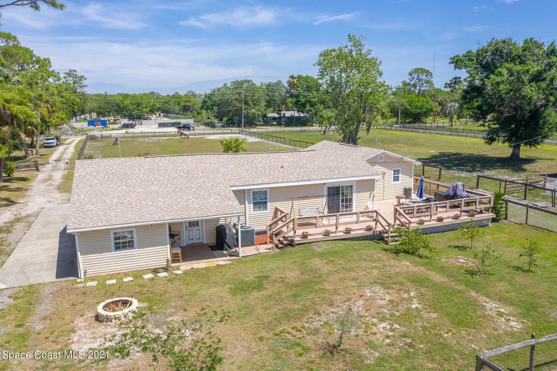 Photo of 3635 Hield Road