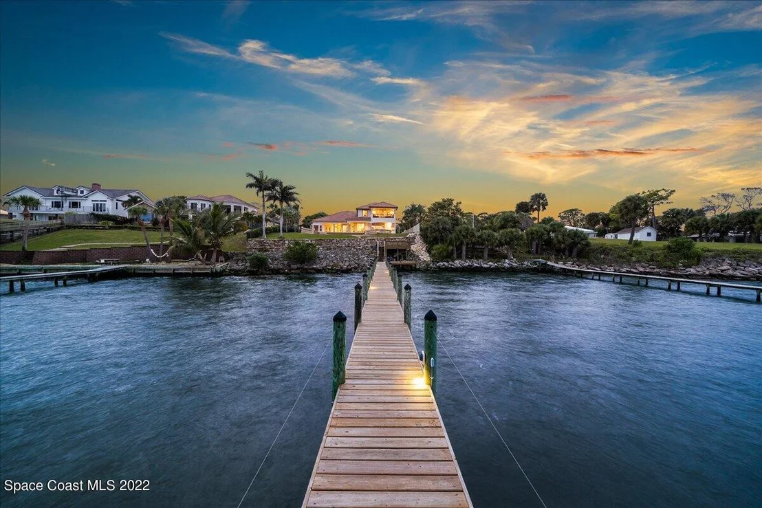 Photo of 671 Indian River Drive