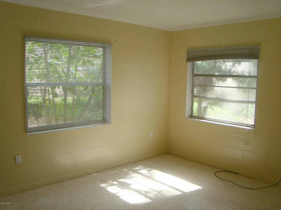 Photo of 5730 Crane Road