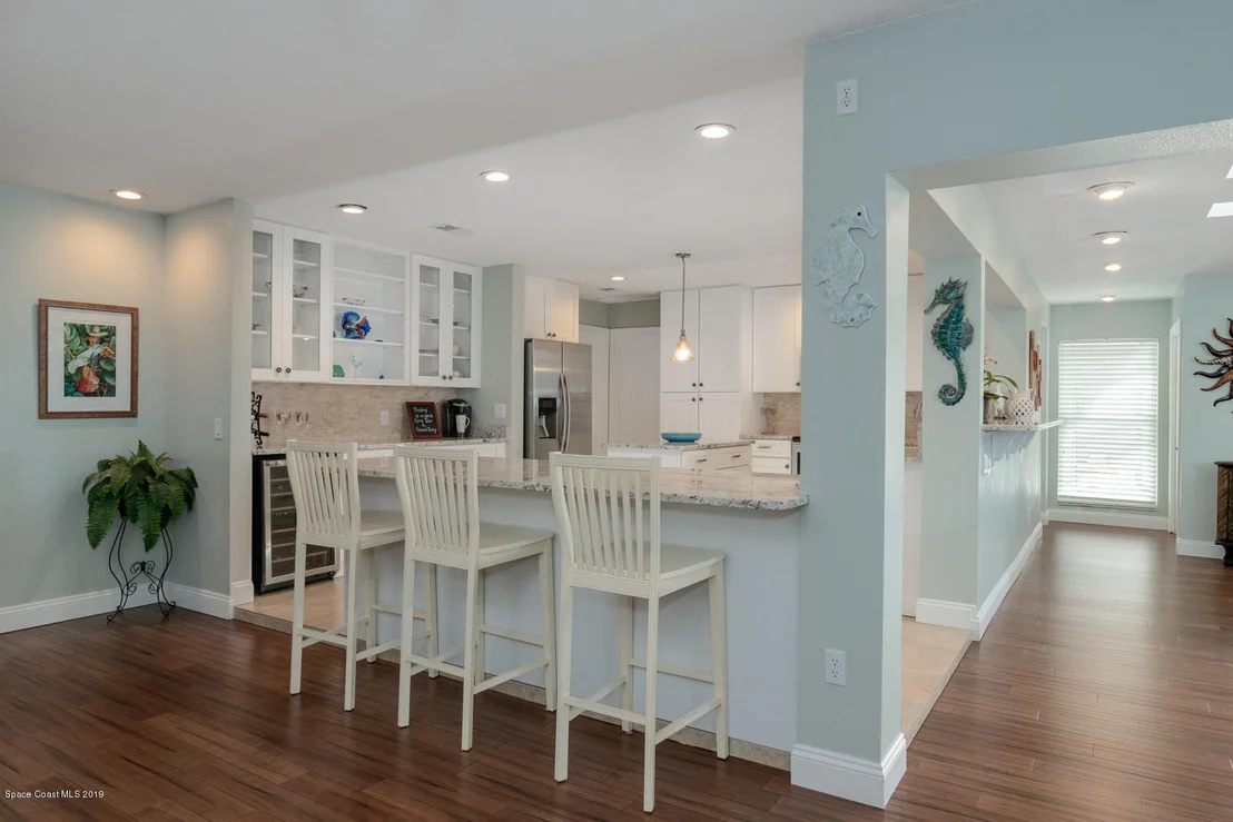 Photo of 484 Oak Ridge Drive