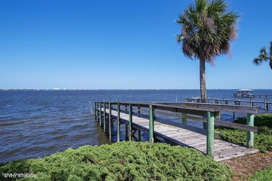 Photo of 839 Indian River Drive