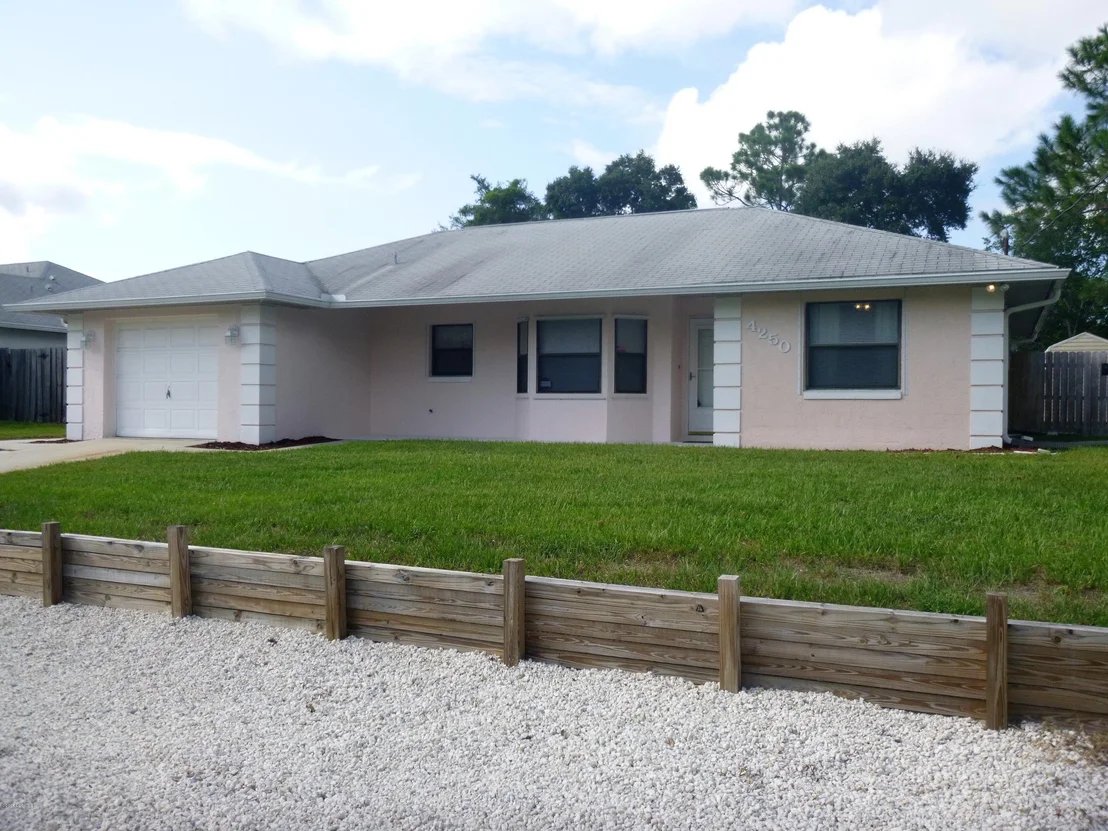 Photo of 4250 Mac Tavish Street