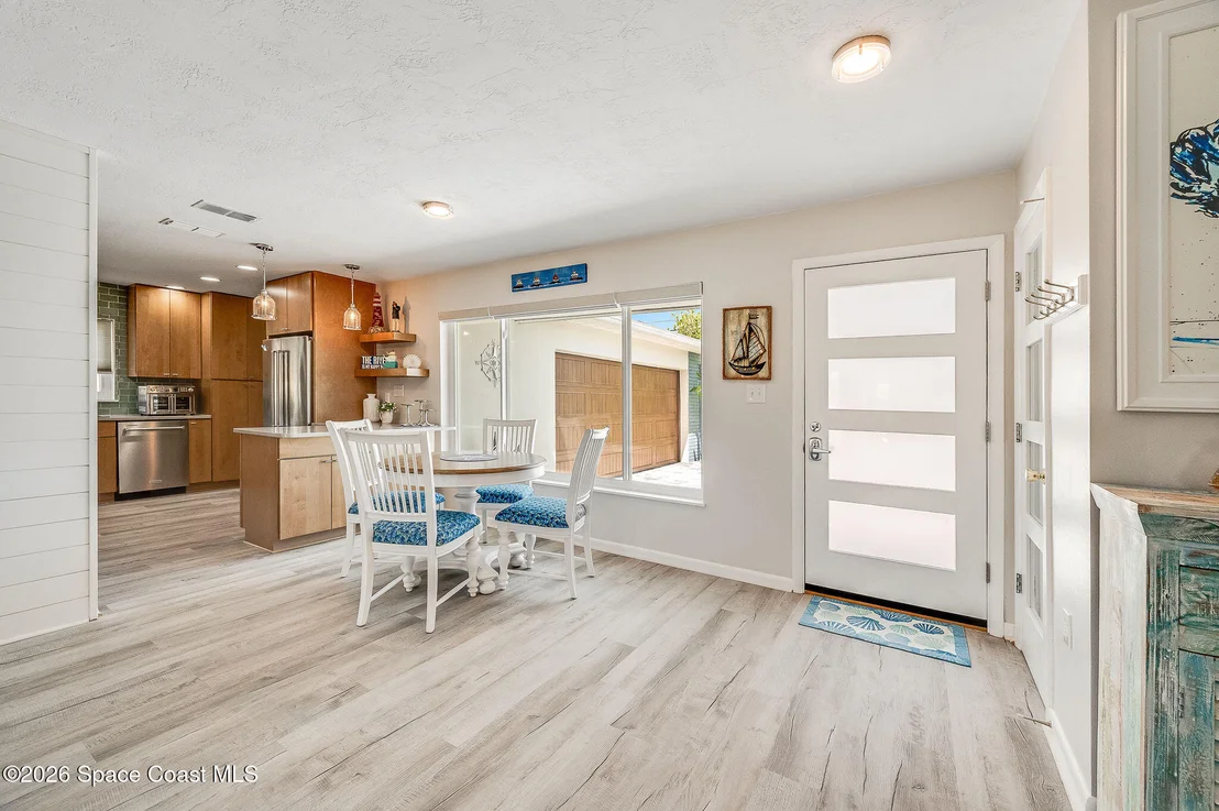 Photo of 452 Cardinal Drive