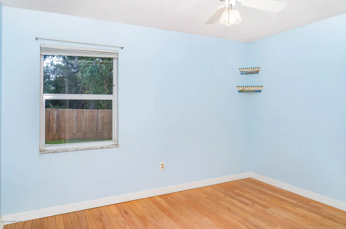 Photo of 2762 School Drive NE