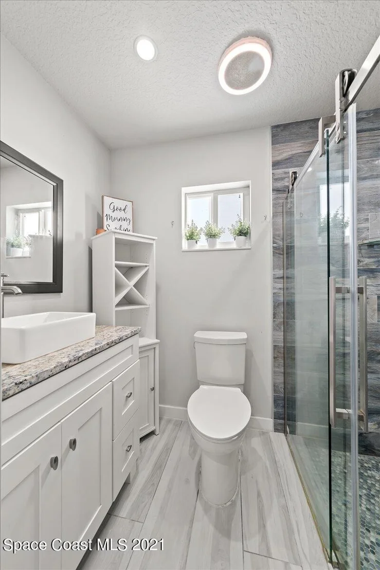 Photo of 1040 Grapefruit Road SE