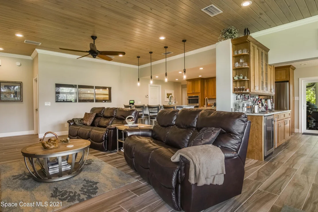 Photo of 530 Whispering Pines Circle