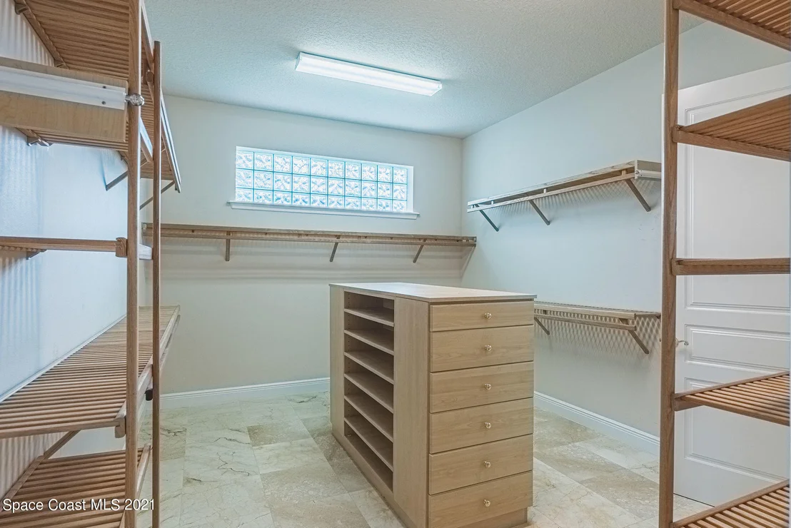 Photo of 8181 Compton Way