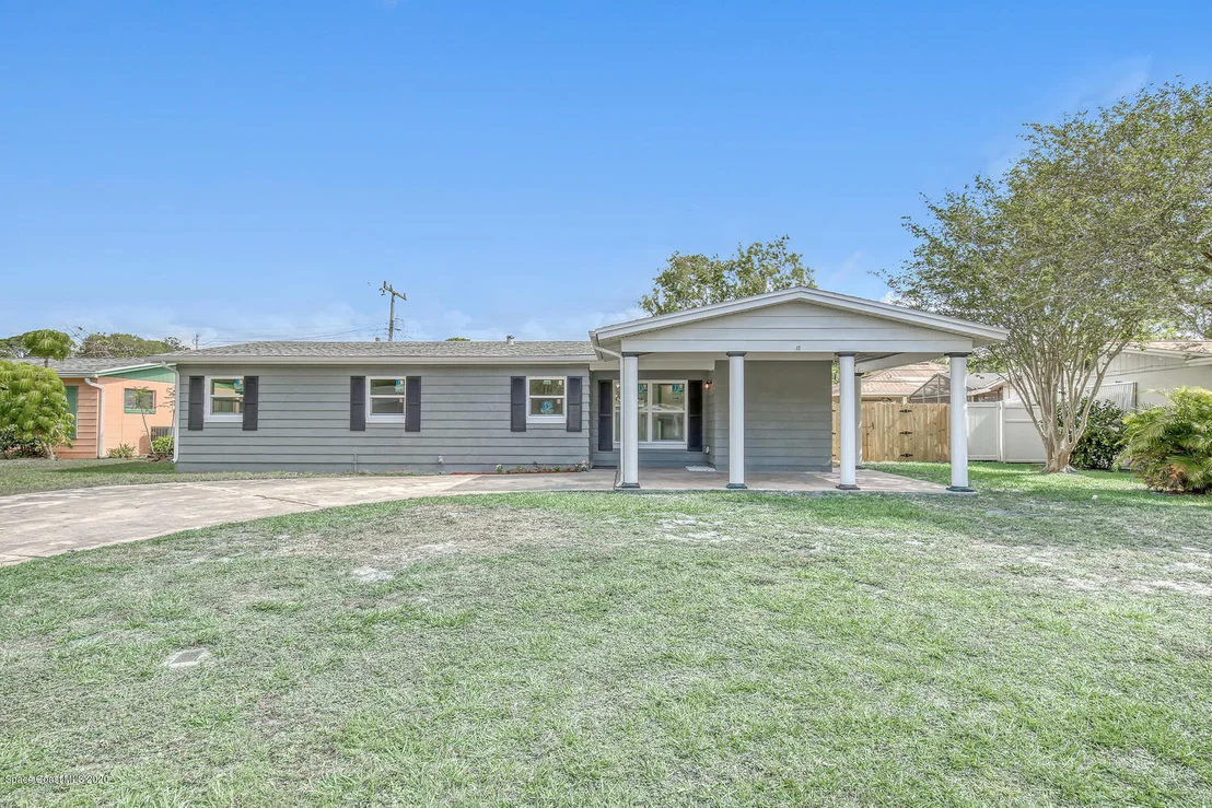 Photo of 984 Beacon Road
