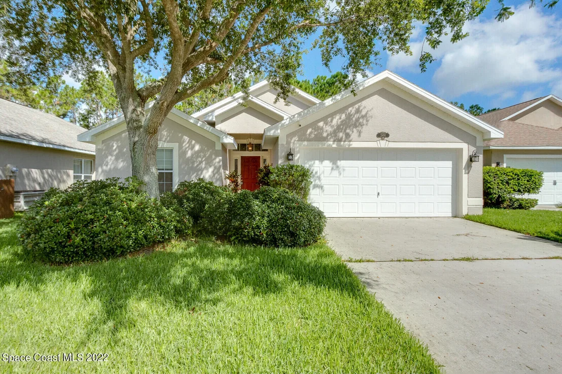 Photo of 2491 Stratford Pointe Drive