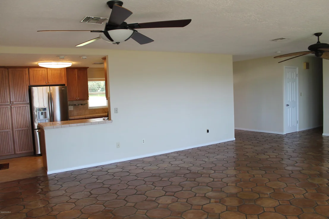 Photo of 1451 Anglers Drive NE
