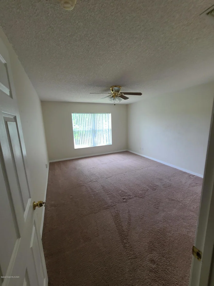 Photo of 1085 Kingfisher Way