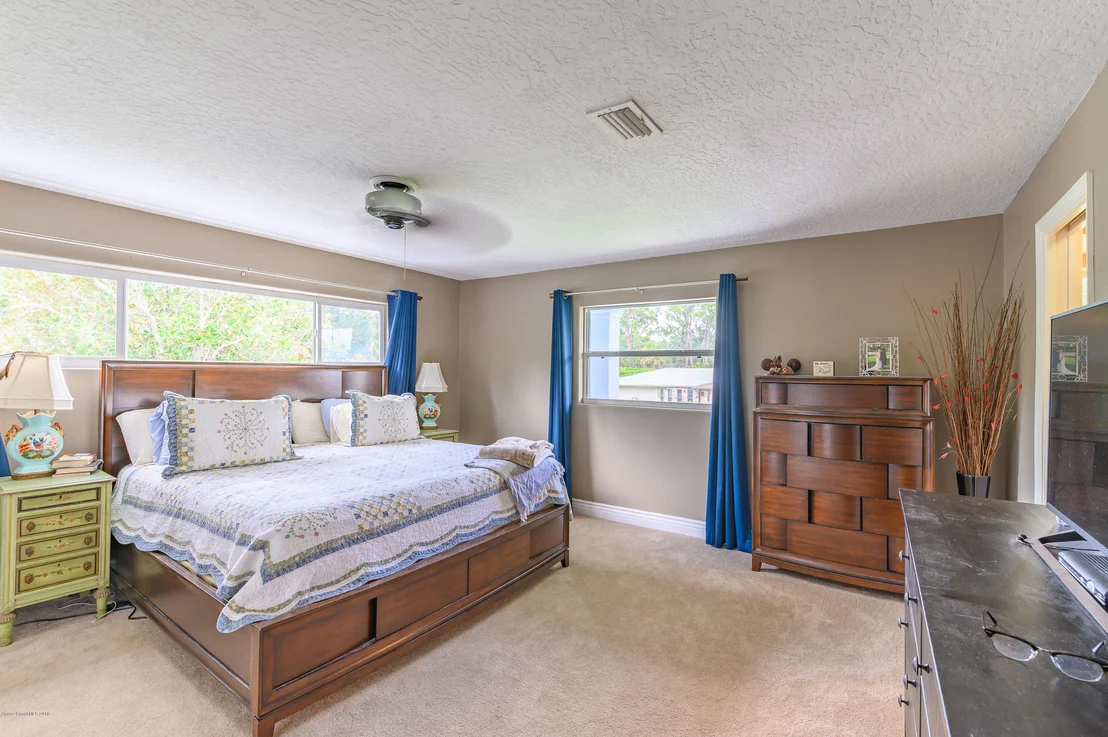 Photo of 133 Oakledge Drive