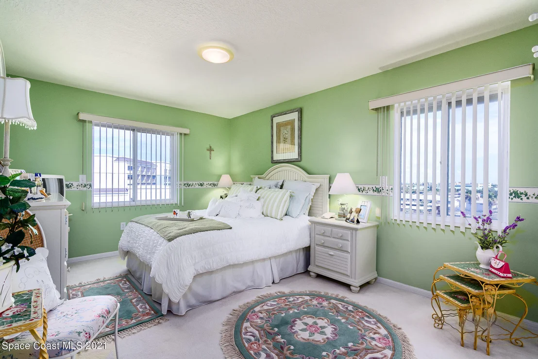 Photo of Unit 607 at 3400 Ocean Beach Boulevard