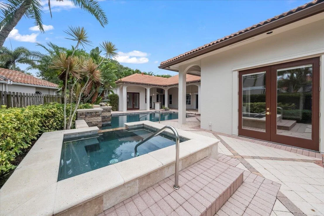 Photo of 405 Newport Drive