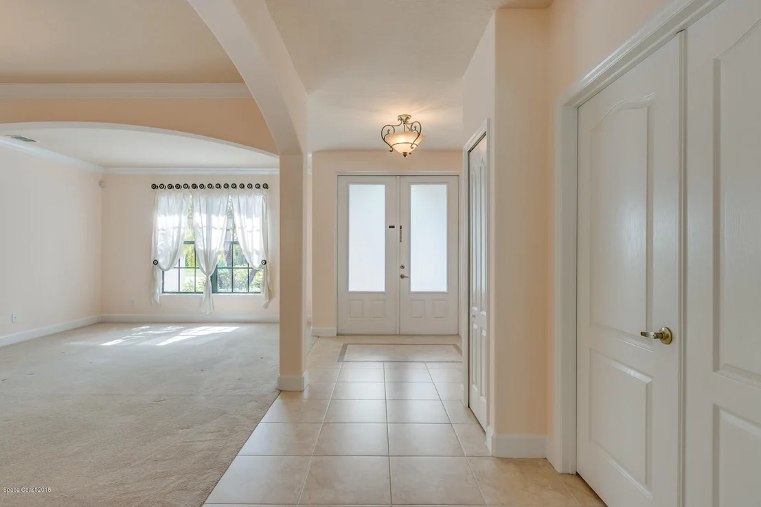 Photo of 1262 United Drive