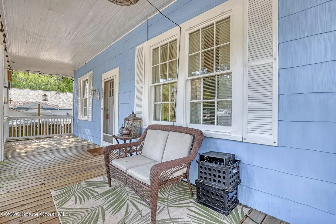 Photo of 107 Oak Street