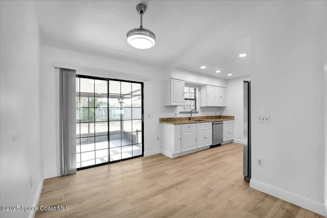Photo of 5453 Holden Road