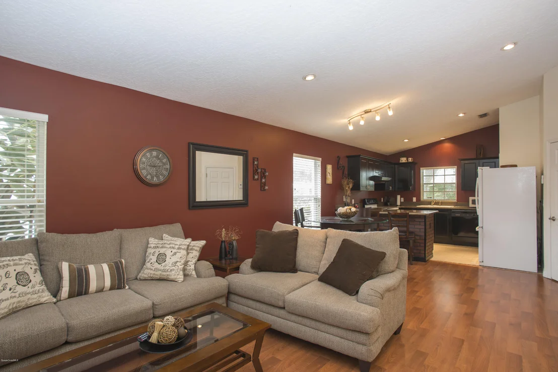 Photo of 1277 Goldenrod Circle NE