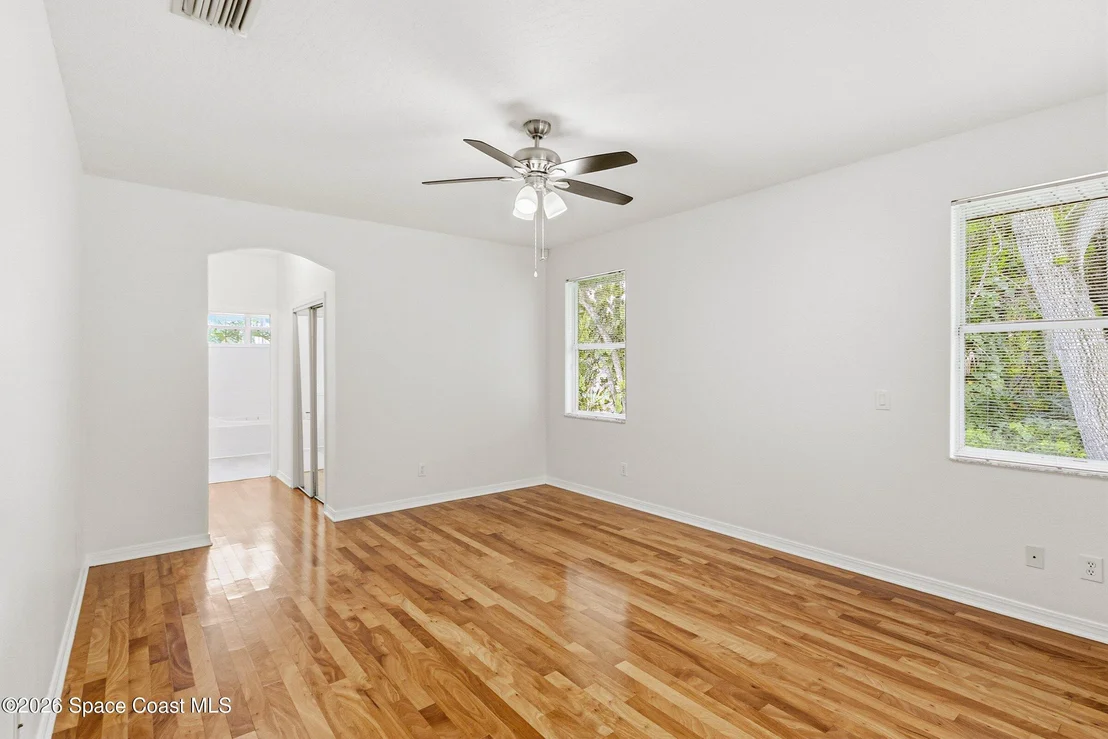 Photo of 1150 Meadowbrook Road NE