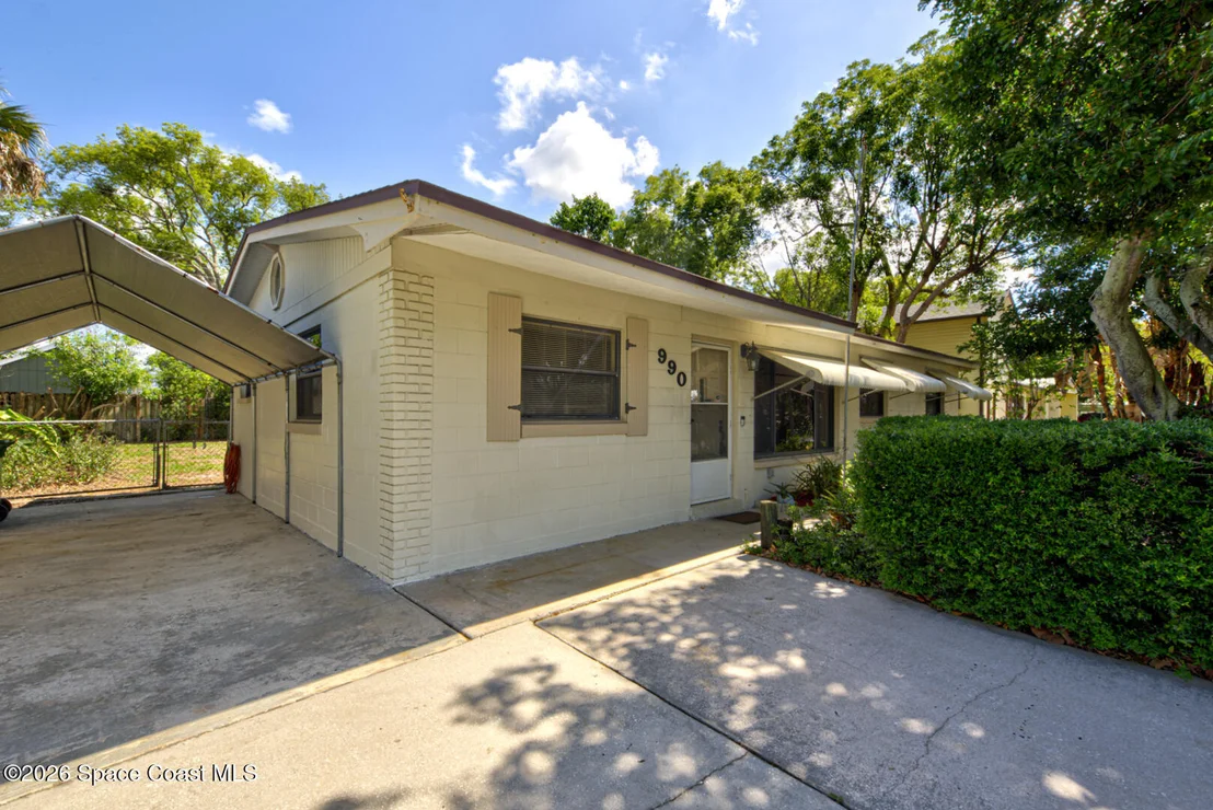 Photo of 990 Hibiscus Street