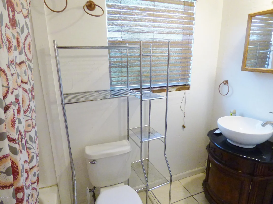 Photo of 1102 Cypress Lane