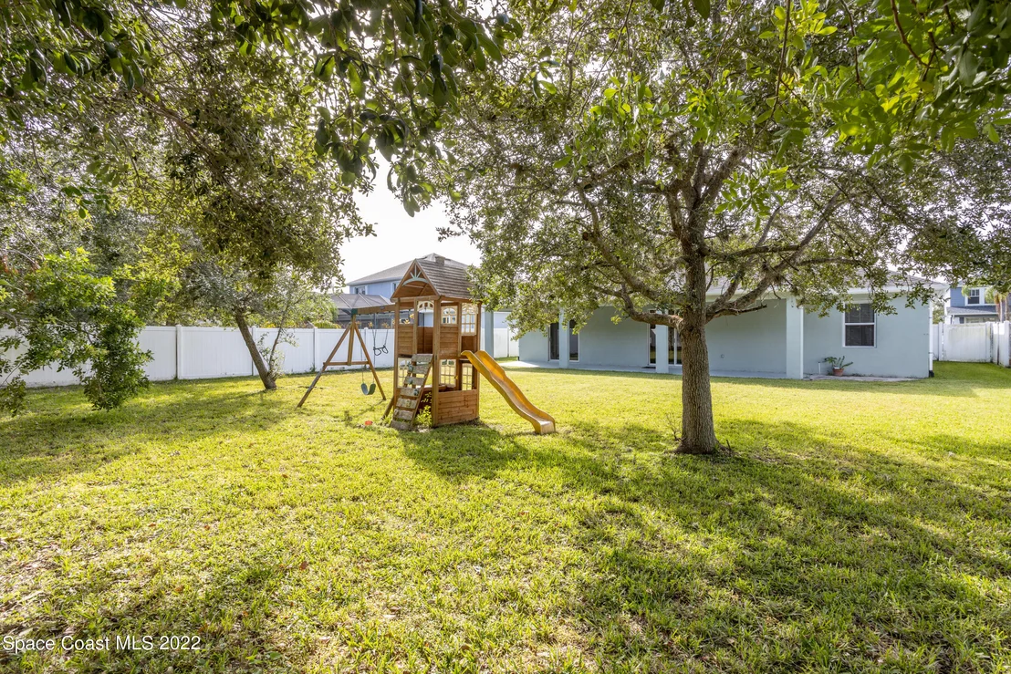 Photo of 1660 Bridgeport Circle