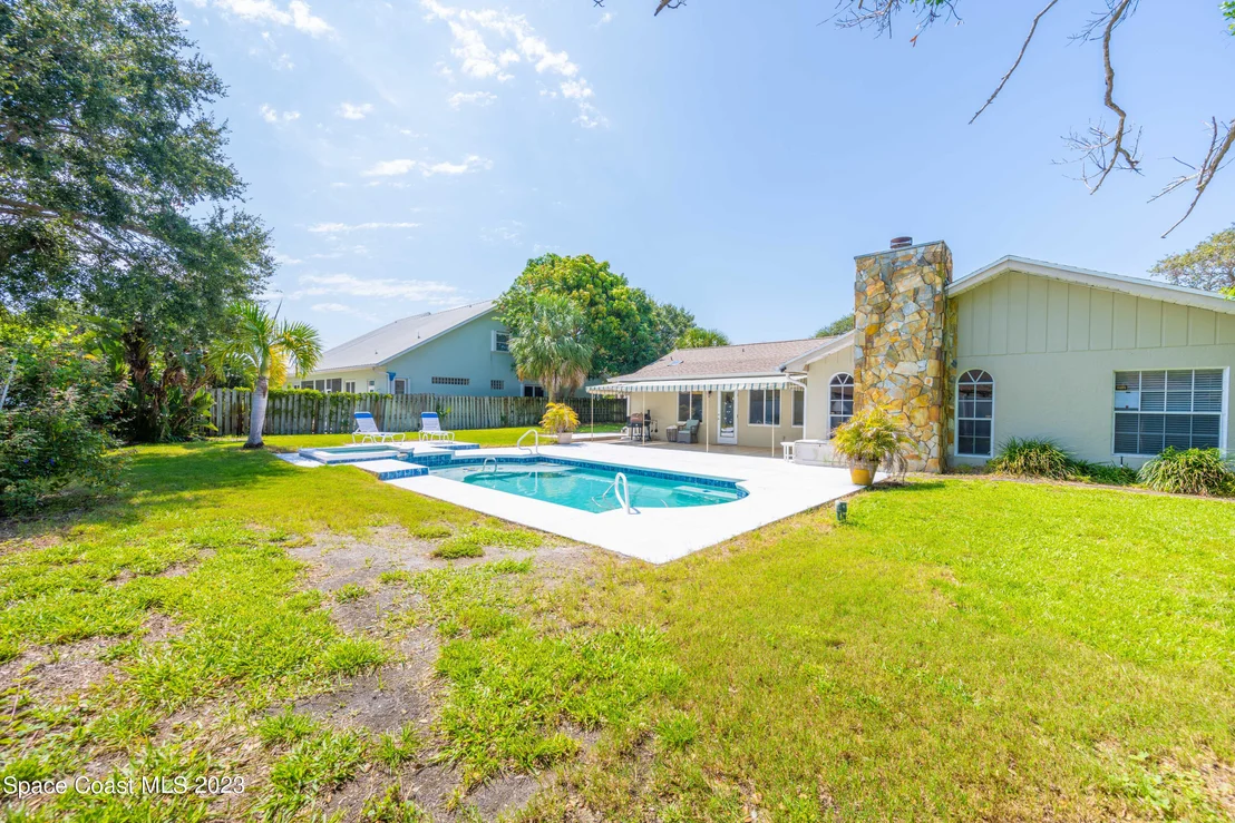 Photo of 450 Monaco Drive