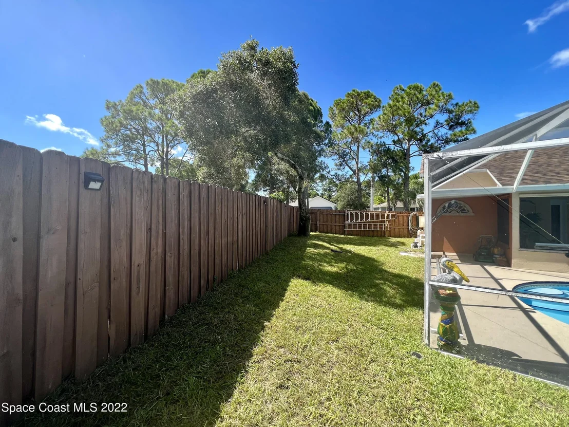 Photo of 6553 Cedar Avenue